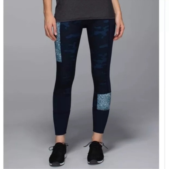 Lululemon Athletica Navy Leggings Size 4 - Picture 3 of 11